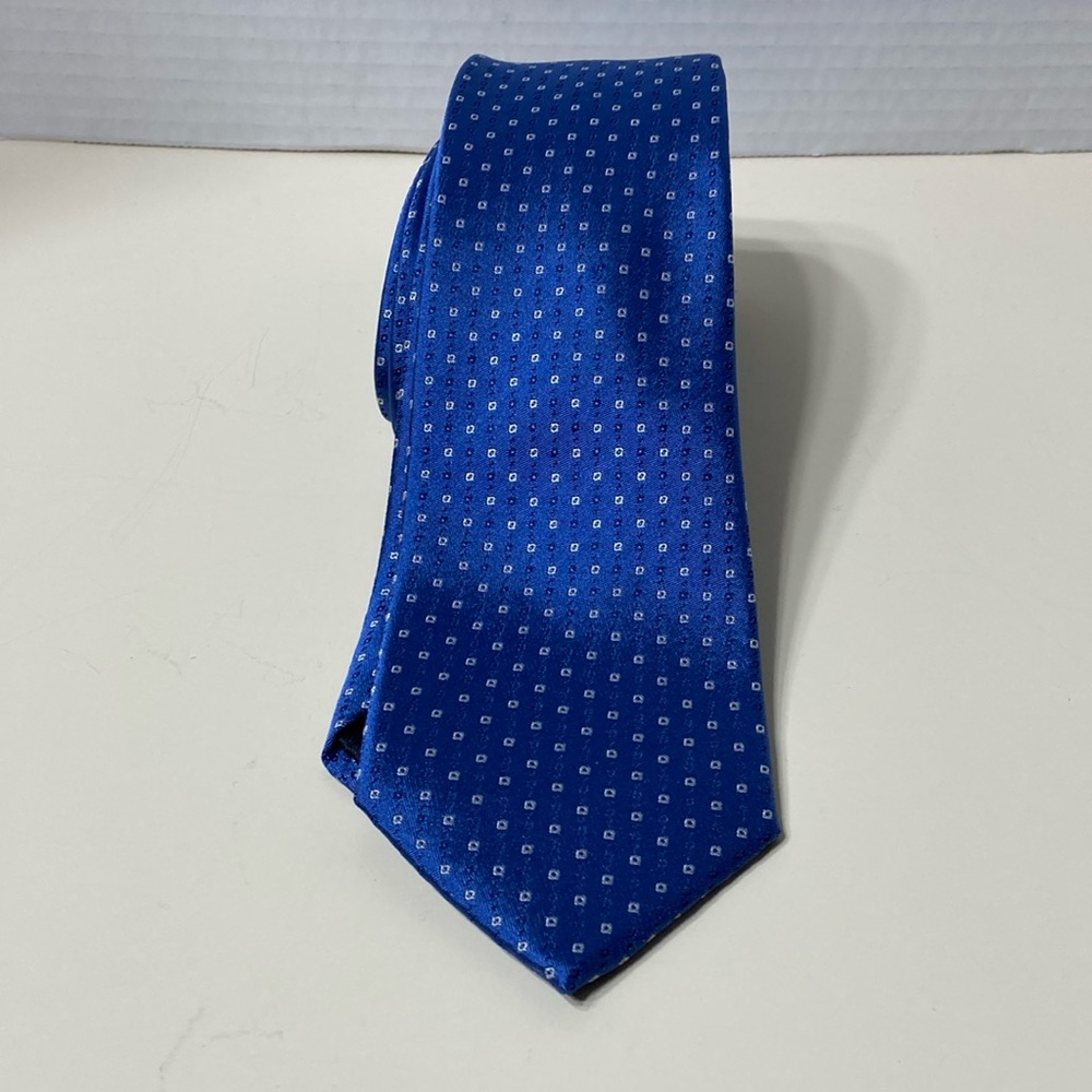 Banana Republic Multi Geo Tie Blue 100% Silk Stain Resistant New NWT